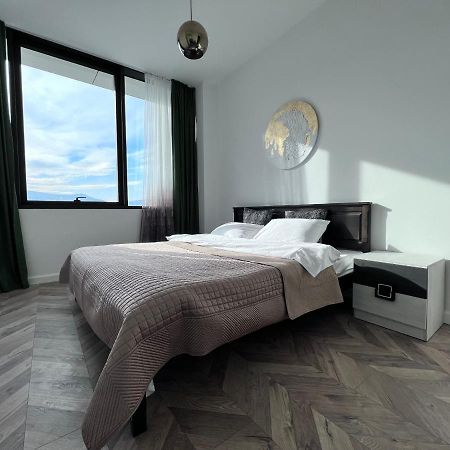 Apartment In Axis Towers, Tbilisi Business Center Екстериор снимка