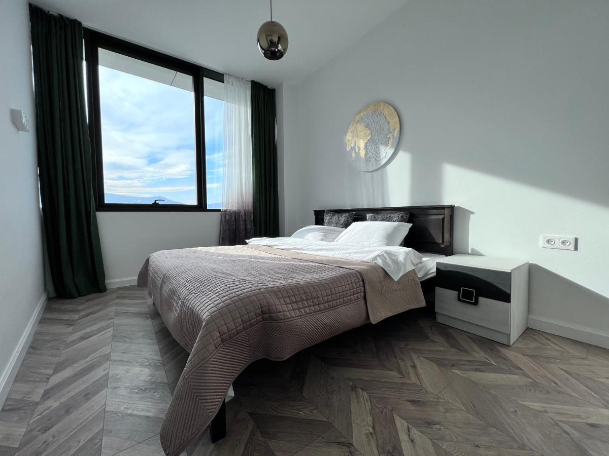 Apartment In Axis Towers, Tbilisi Business Center Екстериор снимка