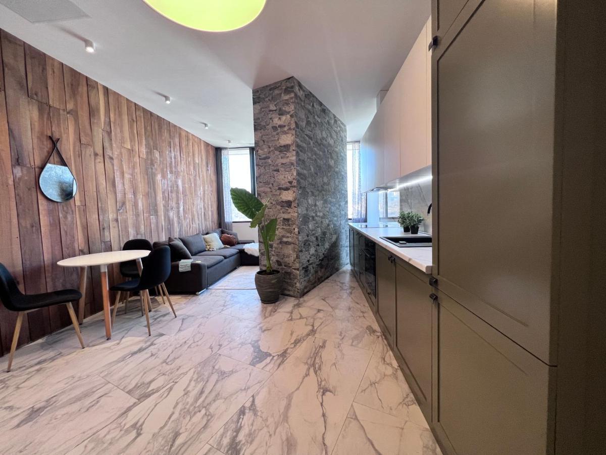 Apartment In Axis Towers, Tbilisi Business Center Екстериор снимка