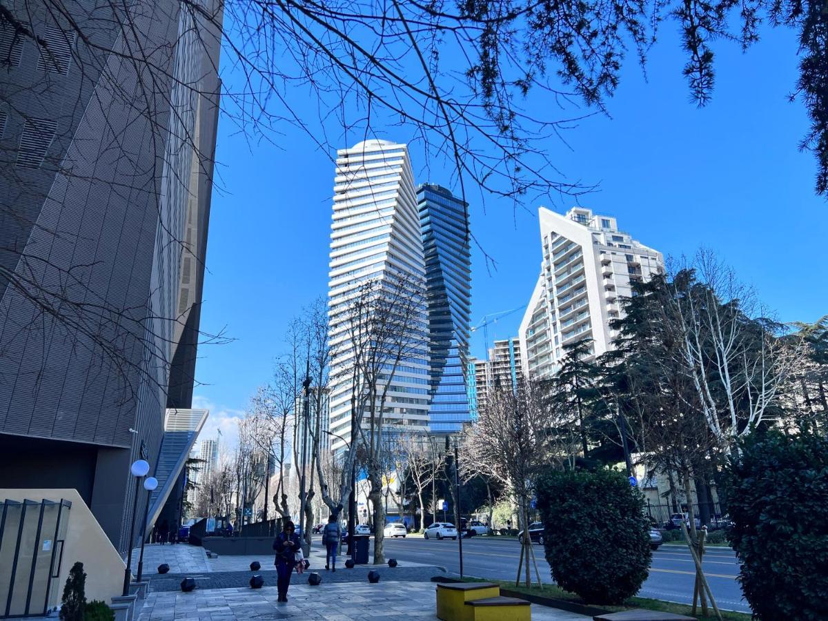 Apartment In Axis Towers, Tbilisi Business Center Екстериор снимка