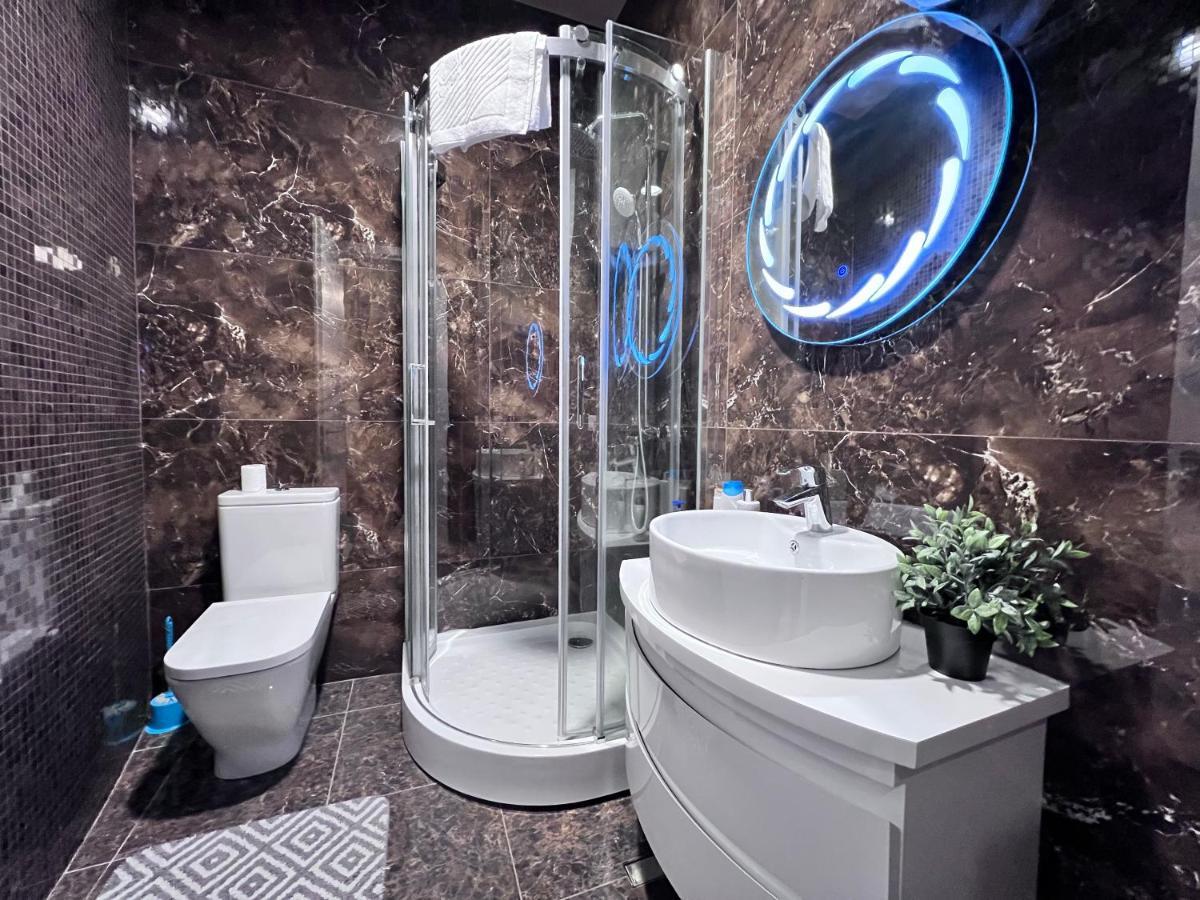 Apartment In Axis Towers, Tbilisi Business Center Екстериор снимка