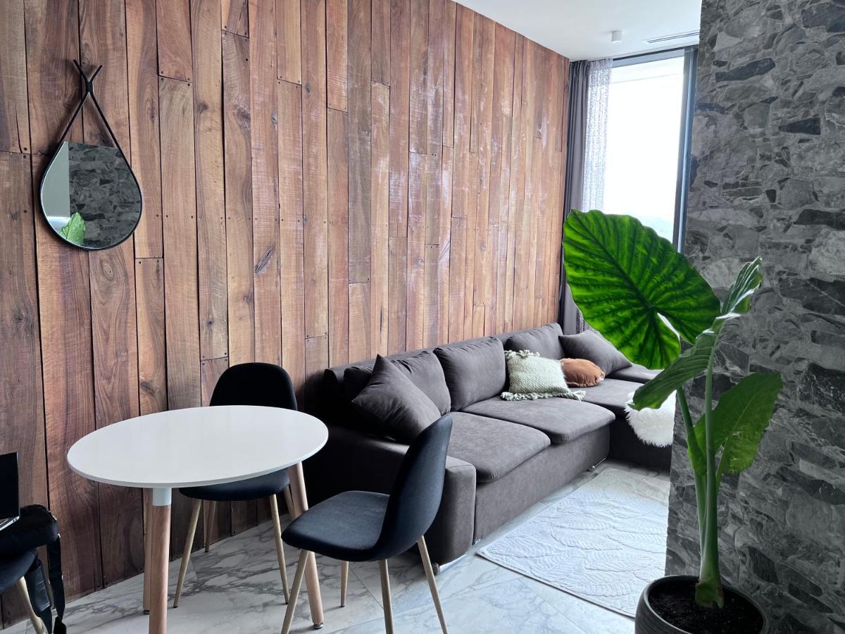 Apartment In Axis Towers, Tbilisi Business Center Екстериор снимка